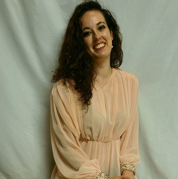 Meet your Posher, Abby - Picture 4 of 4